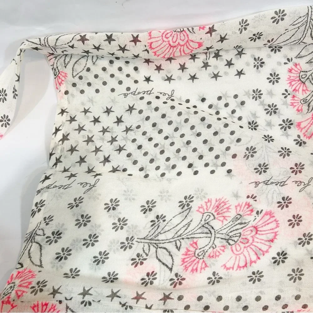 Free People White and Pink Floral Hobo Market Beach Bag Bohemian